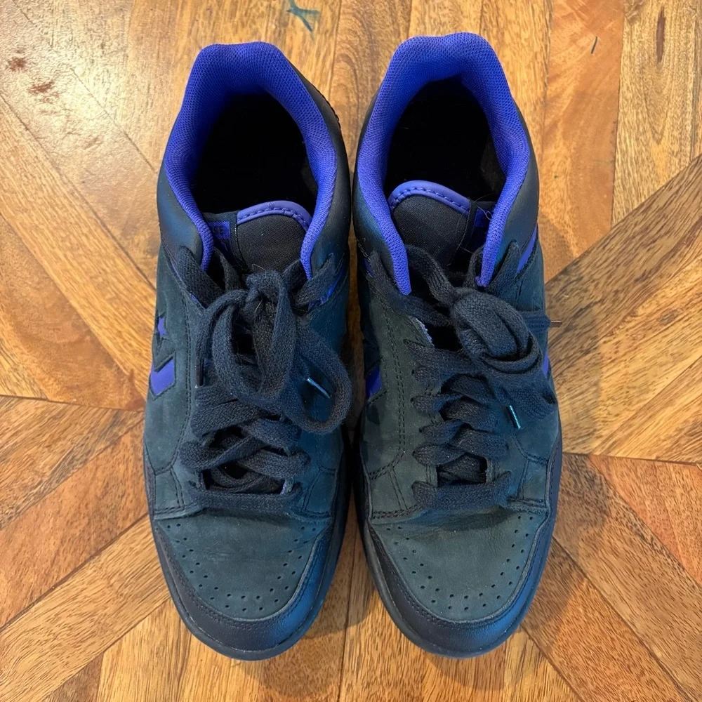Converse Men's Black and Purple Sneakers